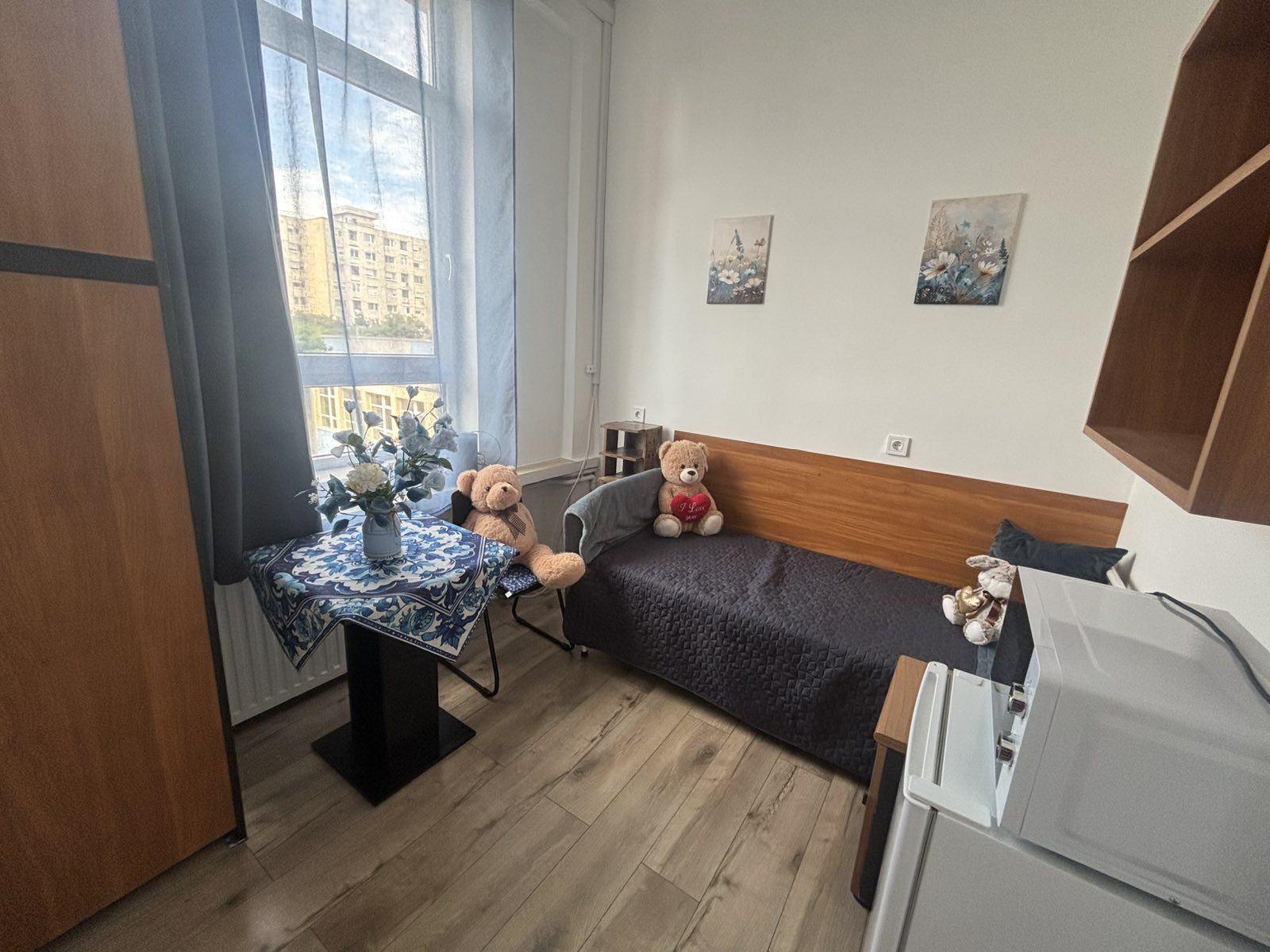 1 fős kisszoba az 1+2 ágyas apartmanban